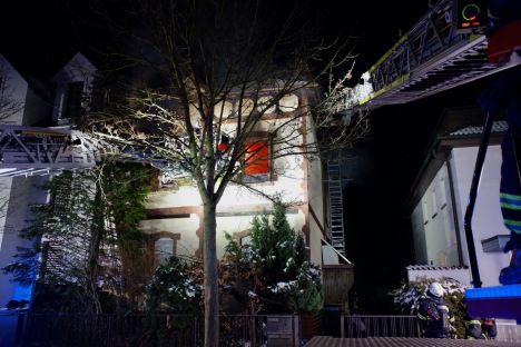 Brand in einem Wohnhaus in Neu-Isenburg